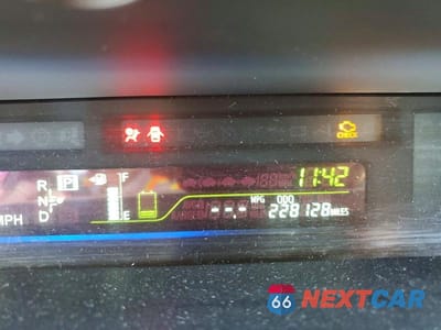 Zdjęcie 9 z 12 samochodu: 2012 TOYOTA PRIUS V THREE VIN:JTDZN3EU8C3123070 - miniatura