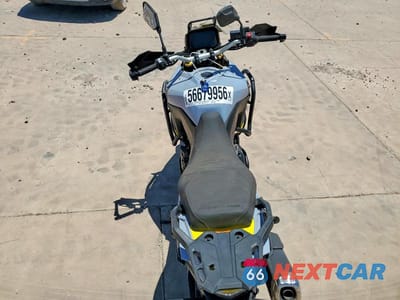 Zdjęcie 6 z 9 samochodu: 2023 SUZUKI DL800DE RC VIN:JS1EM12B8P7100180 - miniatura