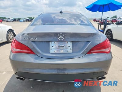 Zdjęcie 6 z 12 samochodu: 2014 MERCEDES-BENZ CLA 250 VIN:WDDSJ4EB0EN144736 - miniatura