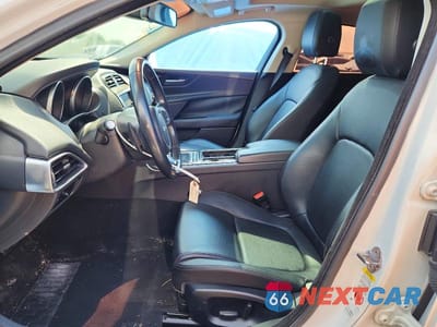 Zdjęcie 7 z 12 samochodu: 2018 JAGUAR XE PREMIUM VIN:SAJAD4FX7JCP34754 - miniatura