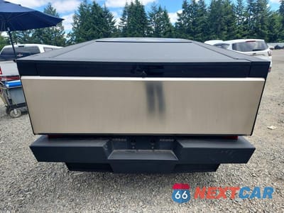Zdjęcie 6 z 13 samochodu: 2025 TESLA CYBERTRUCK VIN:7G2CEHED7SA080047 - miniatura