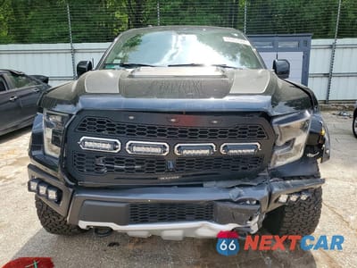 Piąte zdjęcie samochodu w środku: 2017 FORD F150 RAPTOR VIN:1FTFW1RG9HFB61521 - miniatura