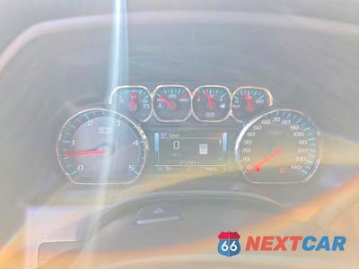 Zdjęcie 8 z 10 samochodu: 2017 GMC SIERRA K2500 SLT VIN:1GT12TEY3HF187497 - miniatura