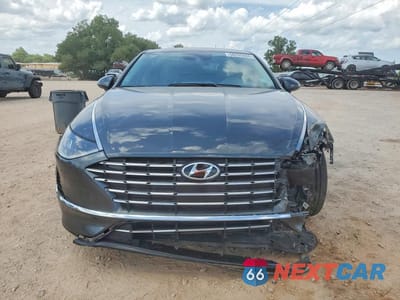 Piąte zdjęcie samochodu w środku: 2022 HYUNDAI SONATA HYBRID SEL VIN:KMHL34JJ0NA047836 - miniatura