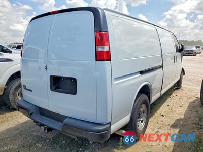 Trzecie zdjęcie samochodu z tyłu: 2022 CHEVROLET EXPRESS G3500 VIN:1GCZGHF71N1222263 - miniatura