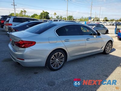 Trzecie zdjęcie samochodu z tyłu: 2018 BMW 540 I VIN:WBAJE5C56JWA92711 - miniatura