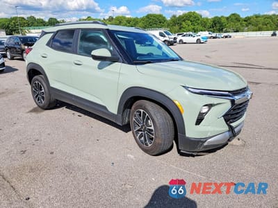 Czwarte zdjęcie samochodu z boku: 2026 CHEVROLET TRAILBLAZER LT VIN:KL79MPSL0TB094270 - miniatura