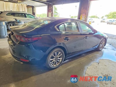 Trzecie zdjęcie samochodu z tyłu: 2020 MAZDA 3 VIN:3MZBPABL5LM129920 - miniatura