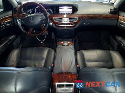 Zdjęcie 8 z 12 samochodu: 2007 MERCEDES-BENZ S 550 VIN:WDDNG71X77A091137 - miniatura