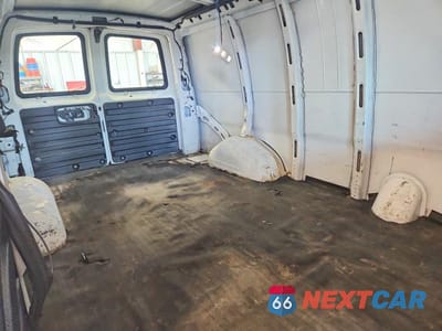 Zdjęcie 11 z 13 samochodu: 2016 GMC SAVANA 3500 CARGO DELIVERY VAN VIN:1GTZ7HFG5G1131788 - miniatura