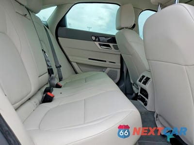 Zdjęcie 10 z 12 samochodu: 2020 JAGUAR XF PREMIUM VIN:SAJBD4FX7LCY83172 - miniatura