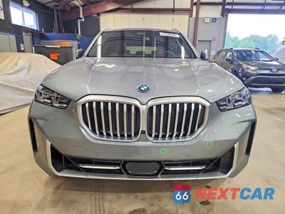Piąte zdjęcie samochodu w środku: 2026 BMW X5 XDRIVE50E VIN:5UX43EU01T9291753 - miniatura