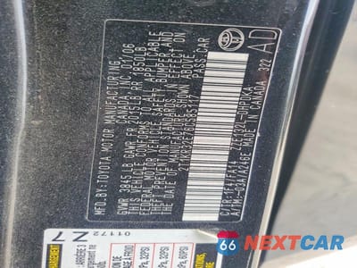 Zdjęcie 12 z 12 samochodu: 2006 TOYOTA COROLLA MATRIX XR VIN:2T1KR32E76C585117 - miniatura