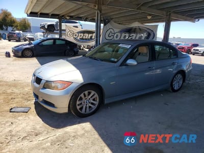2006 BMW 325 I WBAVB13556KR62768 - główne zdjęcie licytacji z USA - miniatura