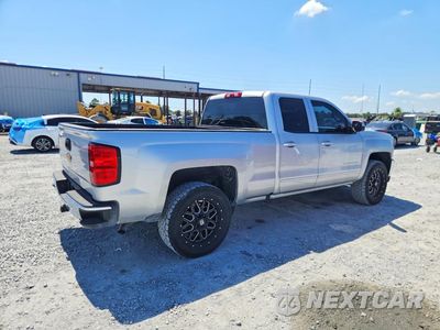 Trzecie zdjęcie samochodu z tyłu: 2019 CHEVROLET SILVERADO LD C1500 LT VIN:2GCRCPEC4K1152428 - miniatura