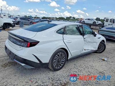 Trzecie zdjęcie samochodu z tyłu: 2025 HYUNDAI SONATA HYBRID SEL VIN:KMHL34JJ3SA110231 - miniatura