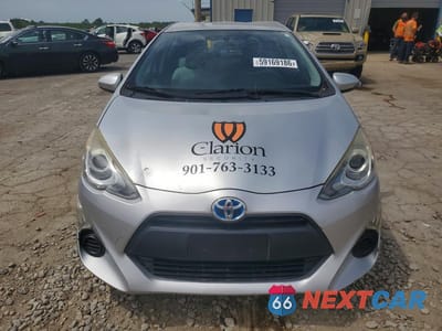 Piąte zdjęcie samochodu w środku: 2015 TOYOTA PRIUS C ONE VIN:JTDKDTB39F1583595 - miniatura