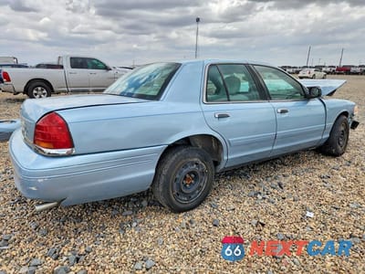 Trzecie zdjęcie samochodu z tyłu: 2003 FORD CROWN VICTORIA VIN:2FAFP73W83X123376 - miniatura