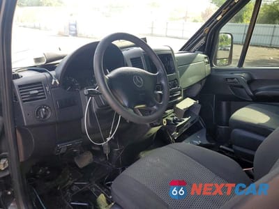 Zdjęcie 8 z 13 samochodu: 2011 MERCEDES-BENZ SPRINTER 2500 VIN:WDZPE8CCXB5558643 - miniatura