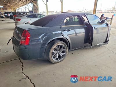 Trzecie zdjęcie samochodu z tyłu: 2006 CHRYSLER 300C VIN:2C3KA63H36H353321 - miniatura