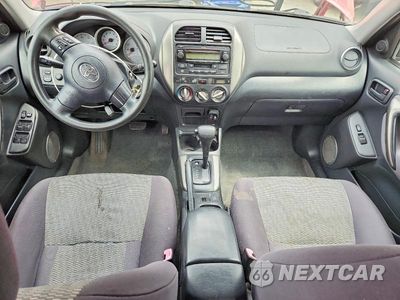 Zdjęcie 8 z 12 samochodu: 2005 TOYOTA RAV4 BASE VIN:JTEGD20V650074889 - miniatura