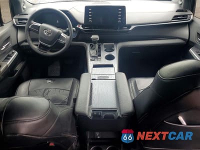 Zdjęcie 8 z 13 samochodu: 2023 TOYOTA SIENNA WOODLAND EDITION VIN:5TDCSKFC6PS106268 - miniatura