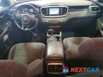 Zdjęcie 8 z 13 samochodu: 2017 KIA SORENTO VIN:5XYPG4A36HG296979 - miniatura