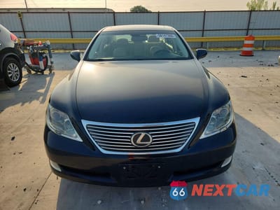 Piąte zdjęcie samochodu w środku: 2007 LEXUS LS 460L VIN:JTHGL46F975015360 - miniatura