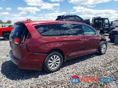 Trzecie zdjęcie samochodu z tyłu: 2017 CHRYSLER PACIFICA TOURING L VIN:2C4RC1BG8HR621650 - miniatura