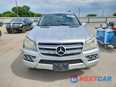 Piąte zdjęcie samochodu w środku: 2011 MERCEDES-BENZ GL 450 4MATIC VIN:4JGBF7BE0BA752640 - miniatura