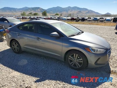 Czwarte zdjęcie samochodu z boku: 2018 HYUNDAI ELANTRA SEL VIN:5NPD84LF7JH324553 - miniatura