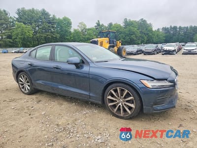 Czwarte zdjęcie samochodu z boku: 2020 VOLVO S60 T6 MOMENTUM VIN:7JRA22TK1LG065914 - miniatura