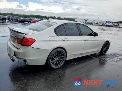 Trzecie zdjęcie samochodu z tyłu: 2013 BMW 335 I VIN:WBA3A9C51DF475940 - miniatura