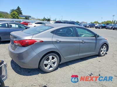 Trzecie zdjęcie samochodu z tyłu: 2013 HYUNDAI ELANTRA GLS VIN:5NPDH4AE4DH339753 - miniatura