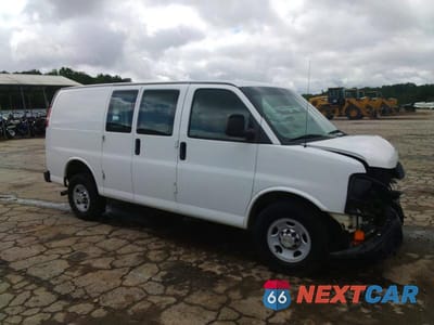 Czwarte zdjęcie samochodu z boku: 2013 CHEVROLET EXPRESS G2500 VIN:1GCWGFBA8D1113791 - miniatura