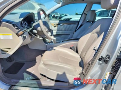 Zdjęcie 7 z 13 samochodu: 2007 MERCEDES-BENZ E 550 VIN:WDBUF72X97B036673 - miniatura