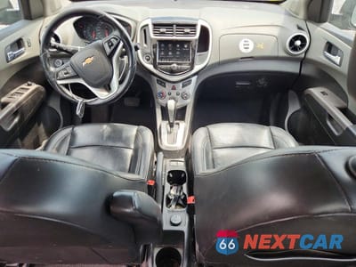 Zdjęcie 8 z 12 samochodu: 2019 CHEVROLET SONIC PREMIER VIN:1G1JF5SB6K4123921 - miniatura