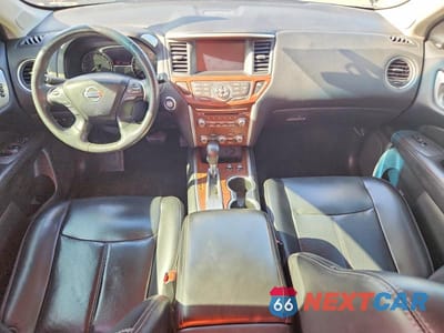 Zdjęcie 8 z 12 samochodu: 2017 NISSAN PATHFINDER PLATINUM VIN:5N1DR2MN2HC623909 - miniatura