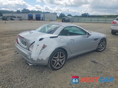 Trzecie zdjęcie samochodu z tyłu: 2013 MERCEDES-BENZ SLK 250 VIN:WDDPK4HA7DF069175 - miniatura