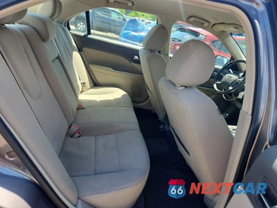 Zdjęcie 10 z 12 samochodu: 2011 FORD FUSION HYBRID VIN:3FADP0L36BR146348 - miniatura