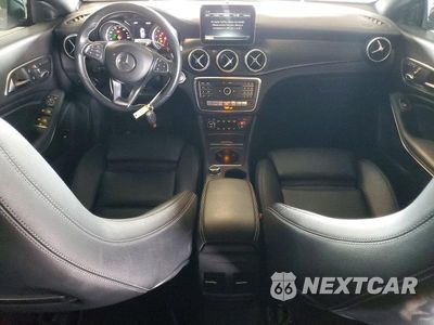 Zdjęcie 8 z 13 samochodu: 2018 MERCEDES-BENZ CLA 250 VIN:WDDSJ4EB2JN547322 - miniatura