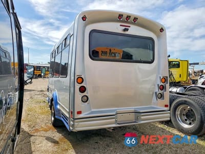 Trzecie zdjęcie samochodu z tyłu: 2017 CHEVROLET EXPRESS G3500 VIN:1GB3GRCG5H1102975 - miniatura
