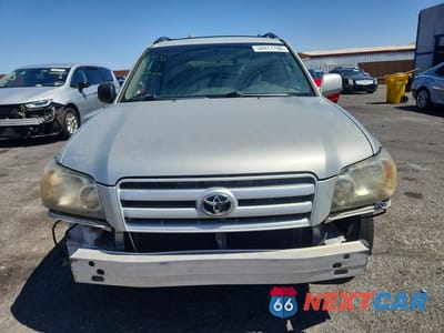 Piąte zdjęcie samochodu w środku: 2005 TOYOTA HIGHLANDER LIMITED VIN:JTEDP21A450050127 - miniatura