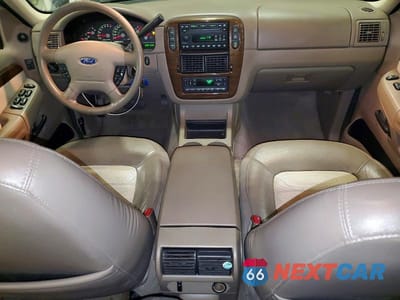 Zdjęcie 8 z 13 samochodu: 2004 FORD EXPLORER EDDIE BAUER VIN:1FMDU74W84UA59031 - miniatura