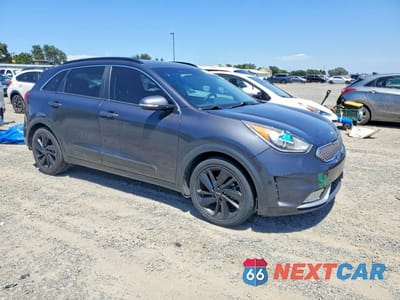Czwarte zdjęcie samochodu z boku: 2018 KIA NIRO EX VIN:KNDCC3LC6J5149562 - miniatura