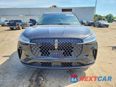 Piąte zdjęcie samochodu w środku: 2025 LINCOLN AVIATOR BLACK LABEL VIN:5LM5J9XC2SGL11147 - miniatura