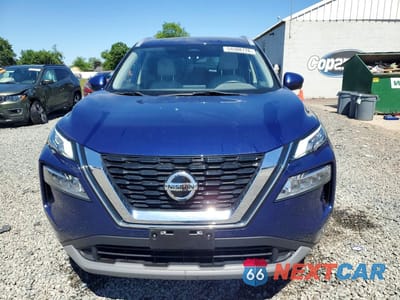 Piąte zdjęcie samochodu w środku: 2021 NISSAN ROGUE SV VIN:JN8AT3BB8MW230856 - miniatura