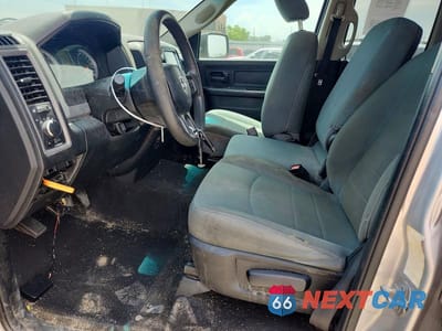 Zdjęcie 7 z 12 samochodu: 2018 RAM 1500 ST VIN:1C6RR6FG3JS207998 - miniatura