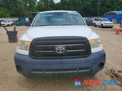 Piąte zdjęcie samochodu w środku: 2013 TOYOTA TUNDRA GRADE VIN:5TFLU5F1XDX030425 - miniatura