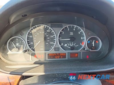 Zdjęcie 9 z 12 samochodu: 2004 BMW 330 I VIN:WBAEV53404KM38141 - miniatura
